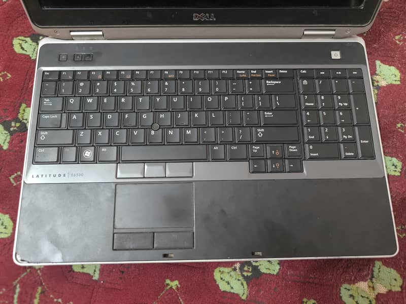 Dell Latitude E6530 2