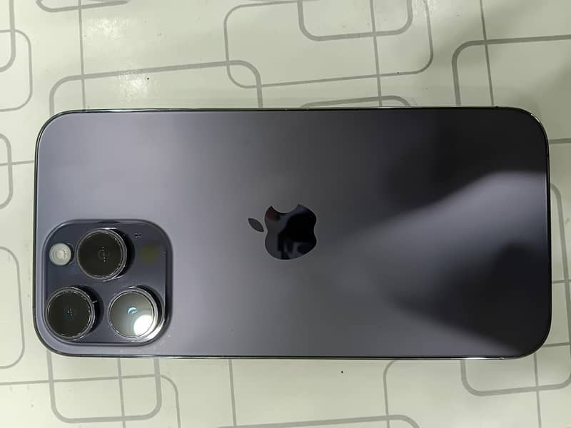 Apple iPhone 14 Pro Max 1
