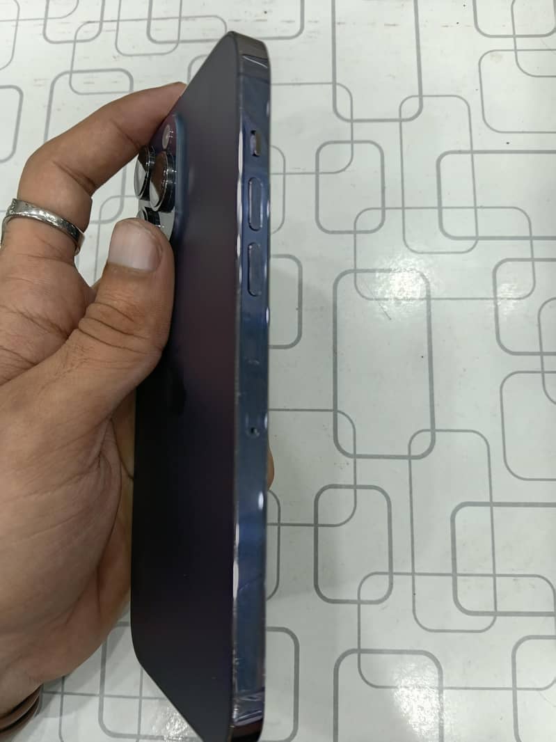 Apple iPhone 14 Pro Max 2