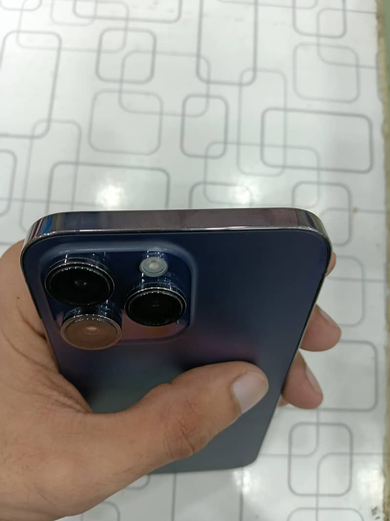 Apple iPhone 14 Pro Max 4