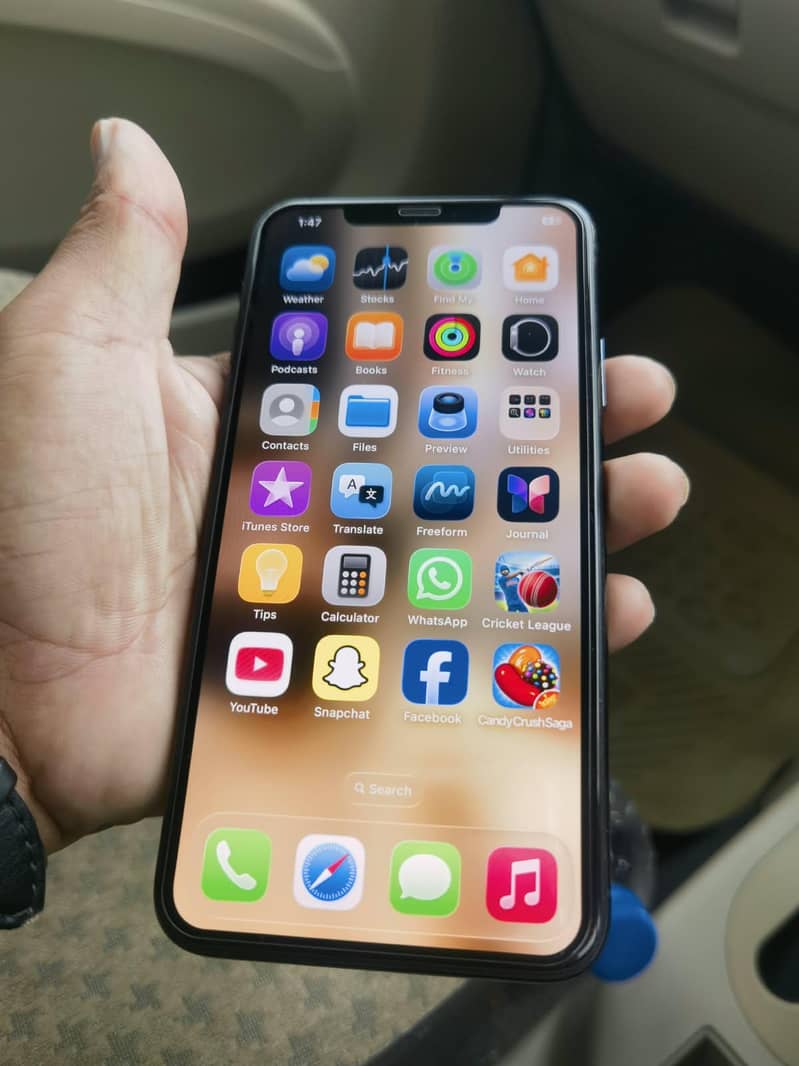 Apple iPhone 11 Pro Max 3