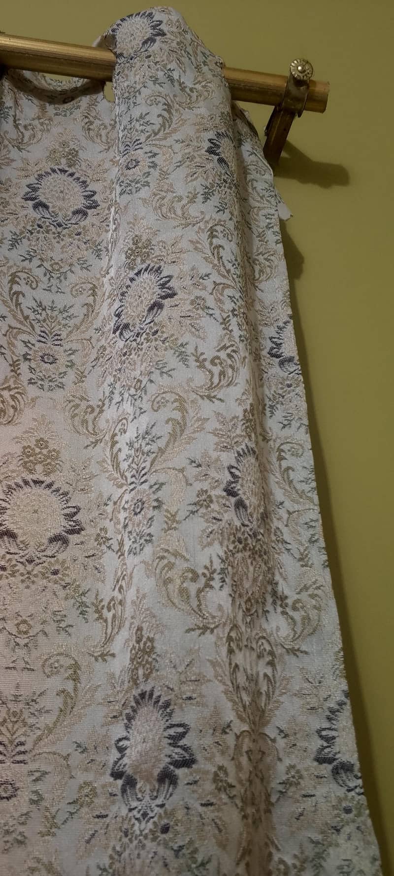 curtain 1