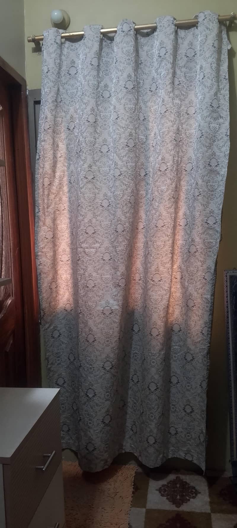 curtain 3