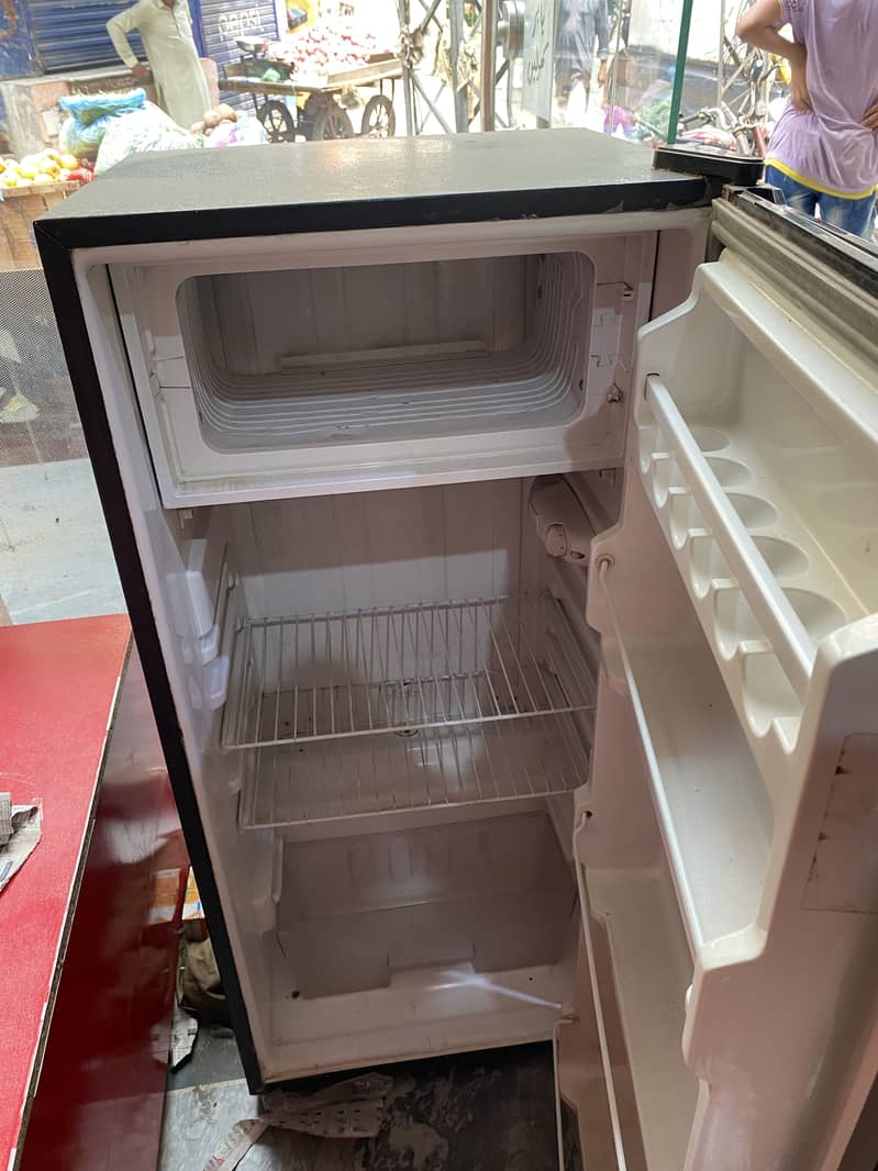 Dawlance freezer 3