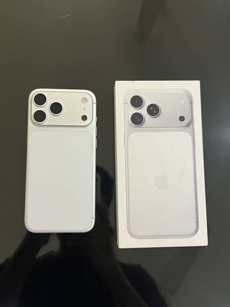 Apple iPhone 17 Pro Max 4