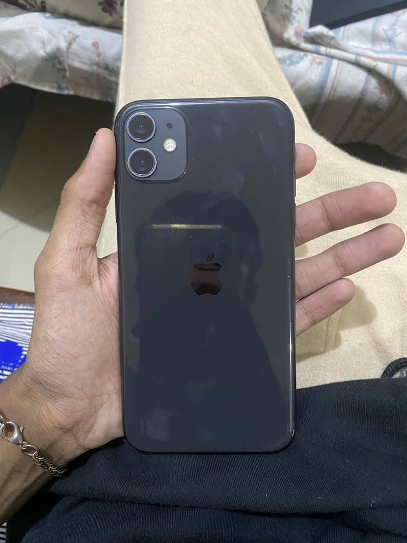 Apple iPhone 11 4