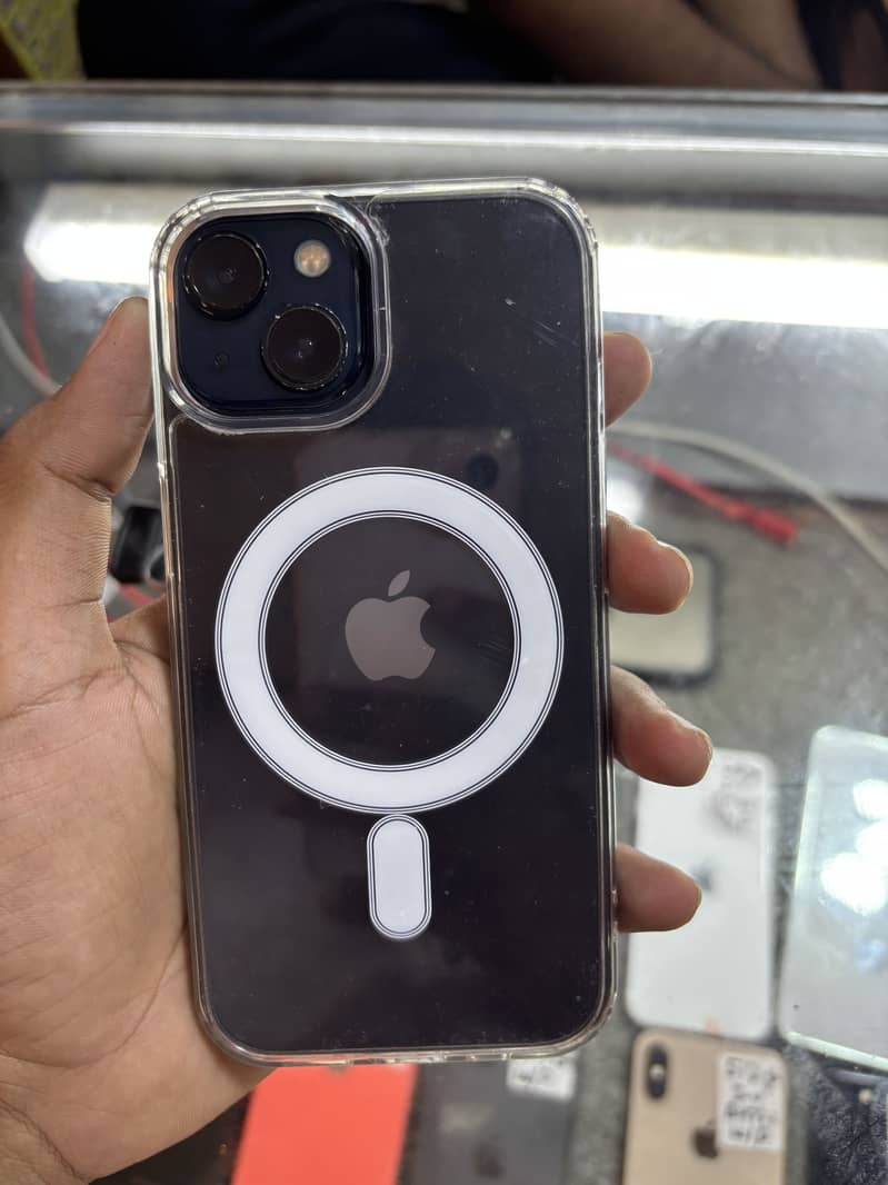 Apple iPhone 13 0