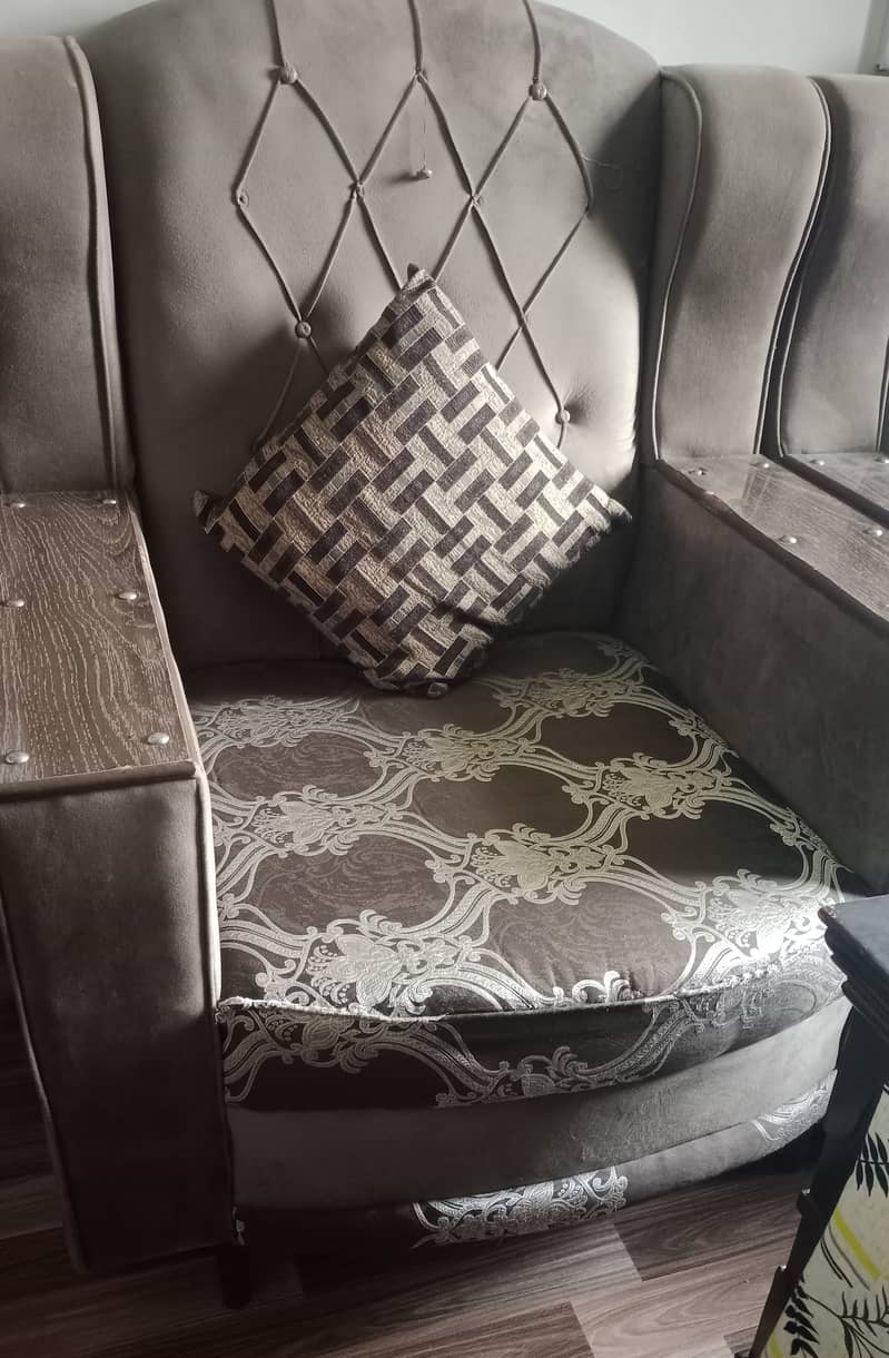 5 Seater sofas 1
