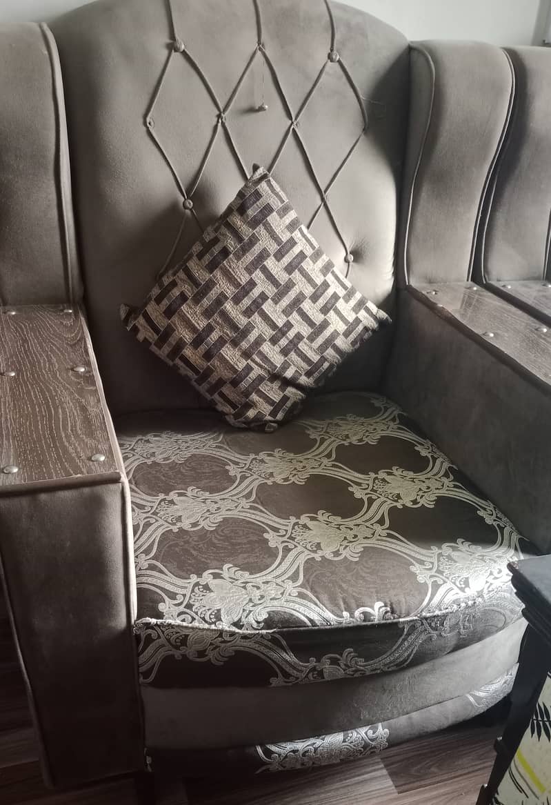5 Seater sofas 2