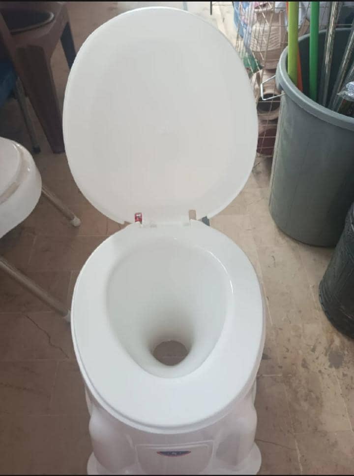 Commode Chair 7