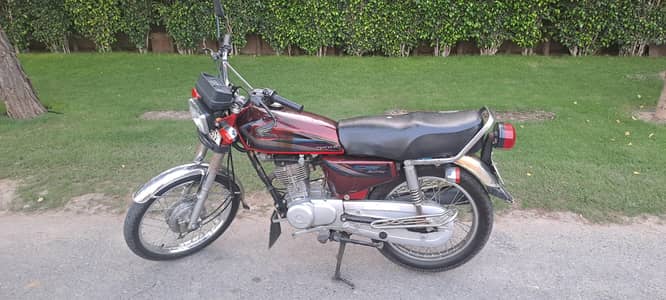 Honda 125 2015 model whatsap 03093935000