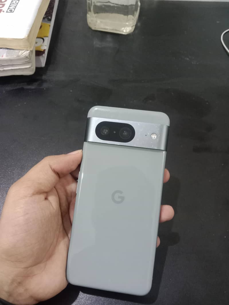 Google Pixel 8 1