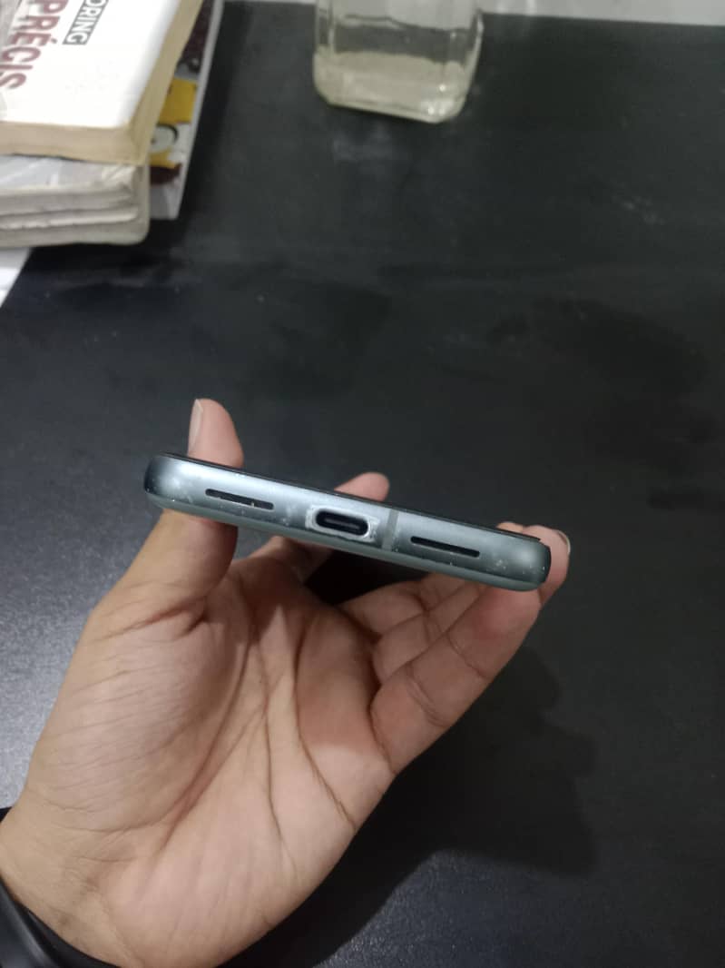 Google Pixel 8 2