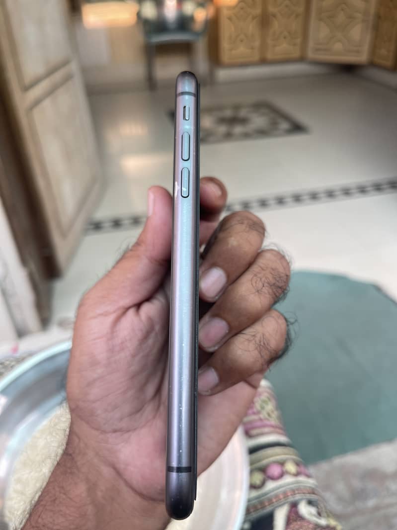 Apple iPhone 11 2