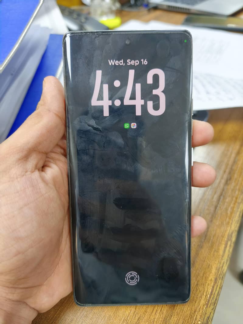 Tecno CAMON 40 Pro 1
