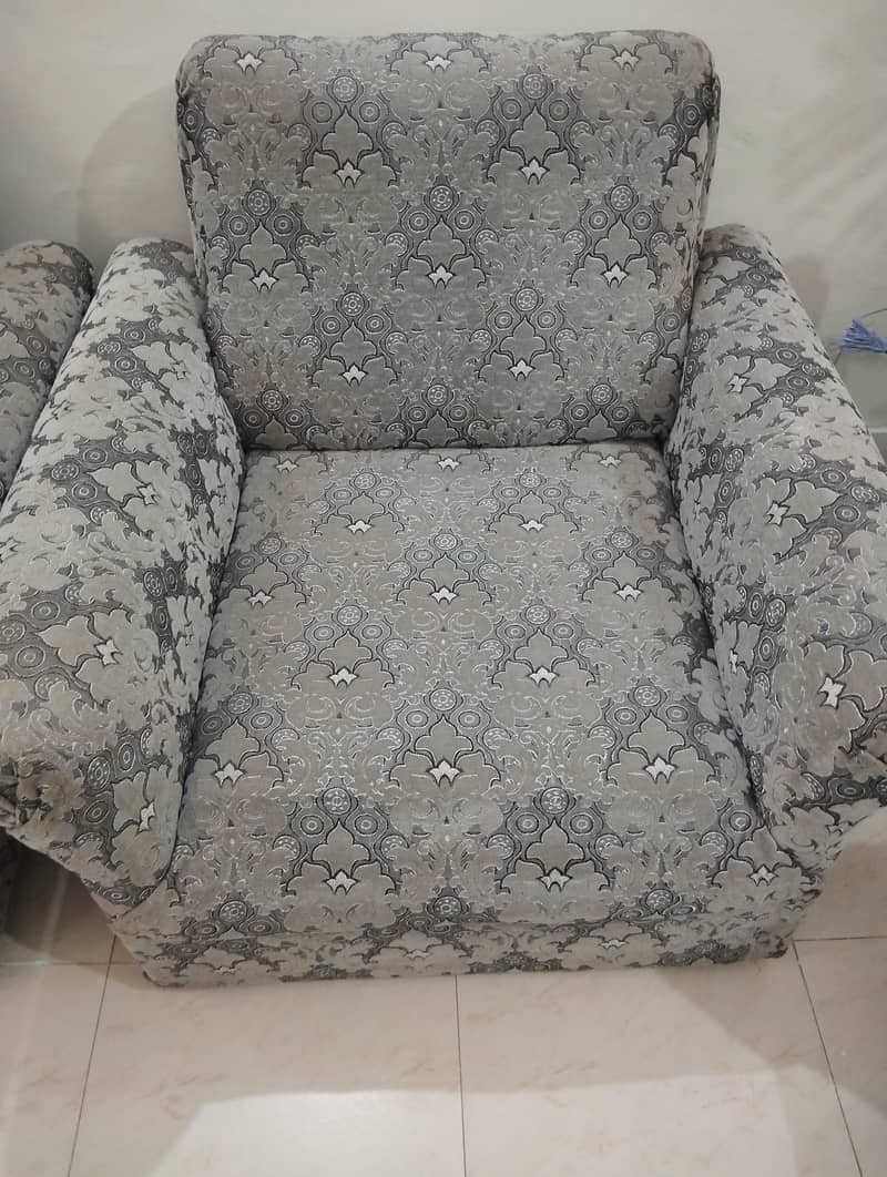 Single Sofa's with Table set 1
