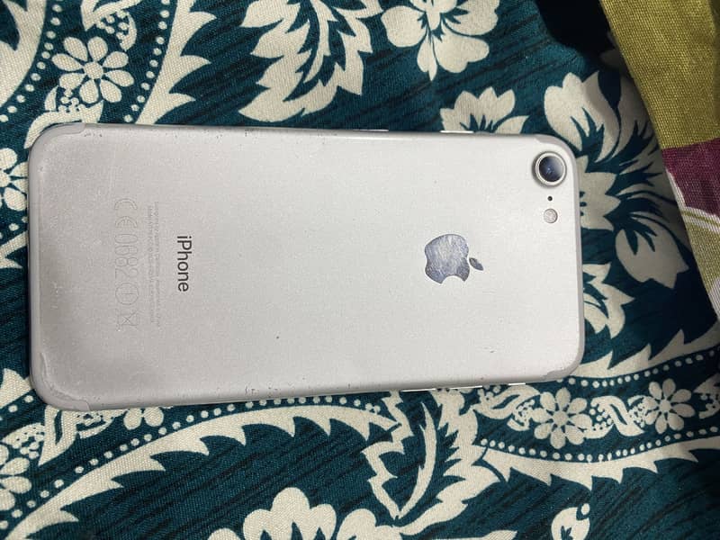 Apple iPhone 7 0