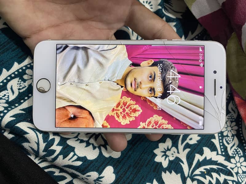 Apple iPhone 7 4