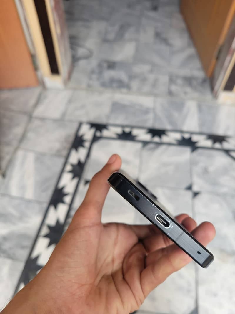 Sharp Aquos r7 2