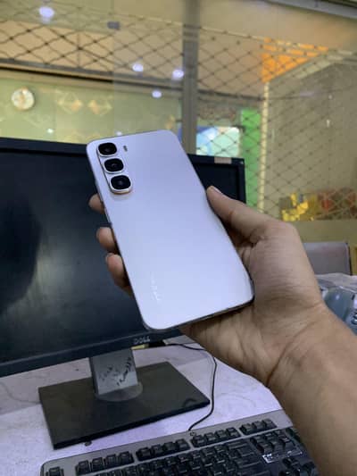 Infinix Hot 50 Pro Lush Condition in warranty just few months used