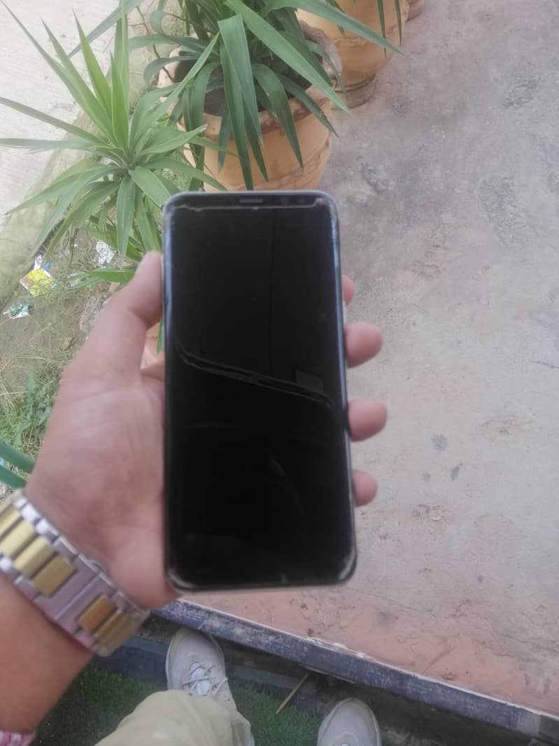 Samsung Mobile S8 Plus 5