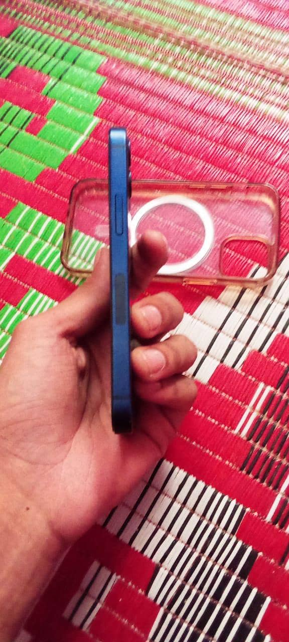 Apple iPhone 12 mini 3