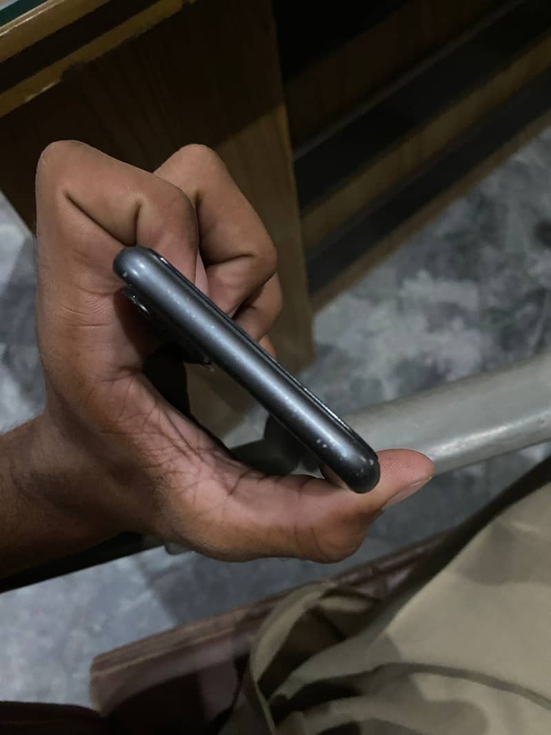 Apple iPhone 11 2