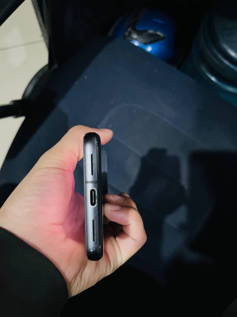 Google Pixel 8 2