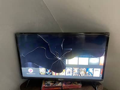 Damaged pannel 32 inches simple
