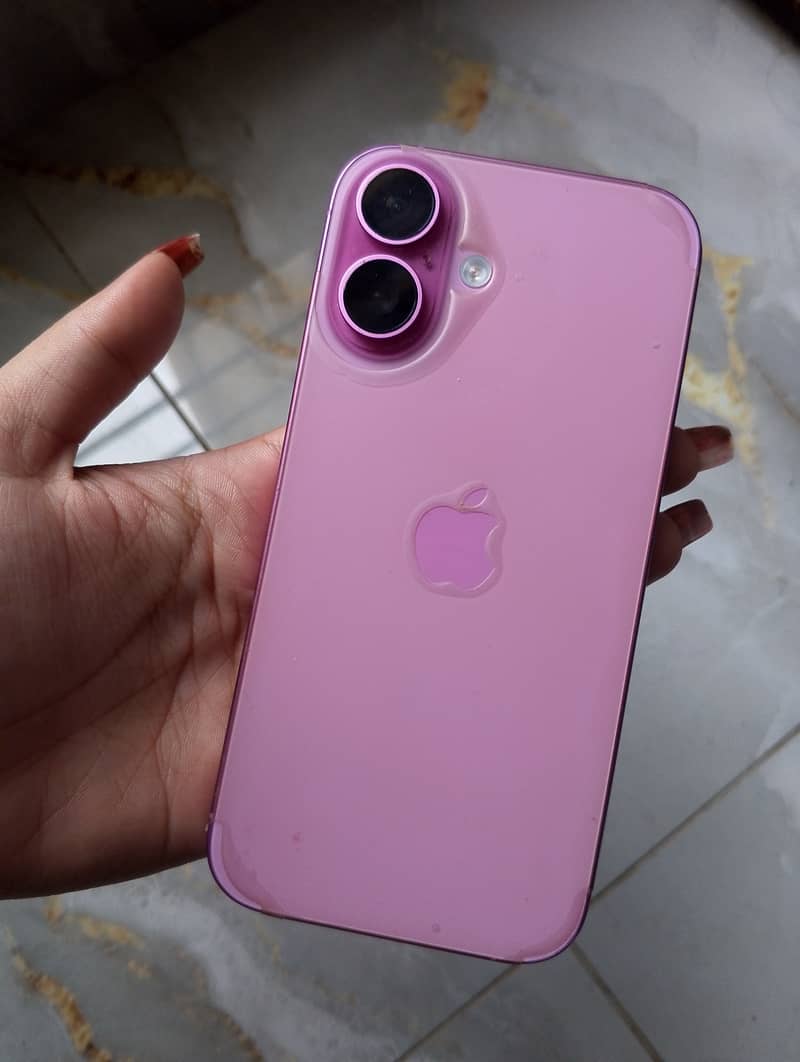 Apple iPhone 16 1