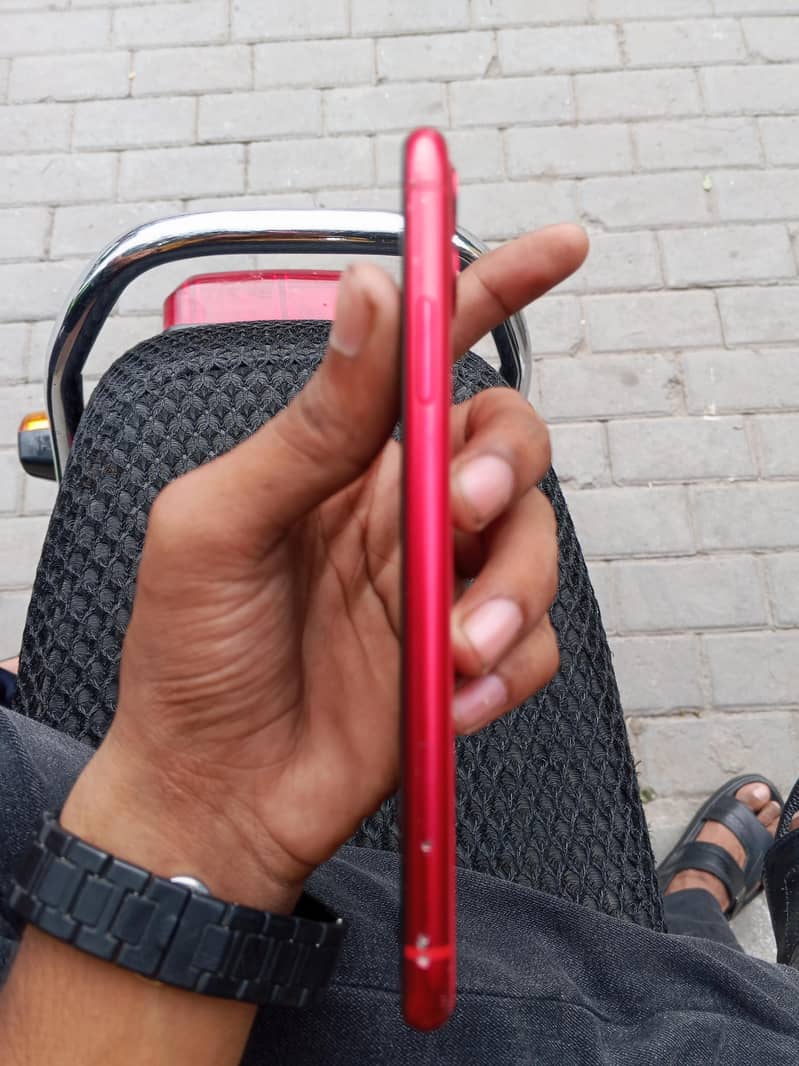 Apple iPhone 11 3