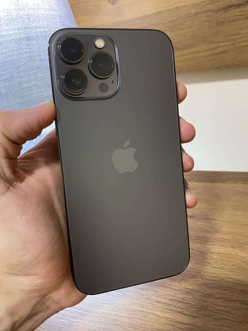Apple iPhone 13 Pro 1