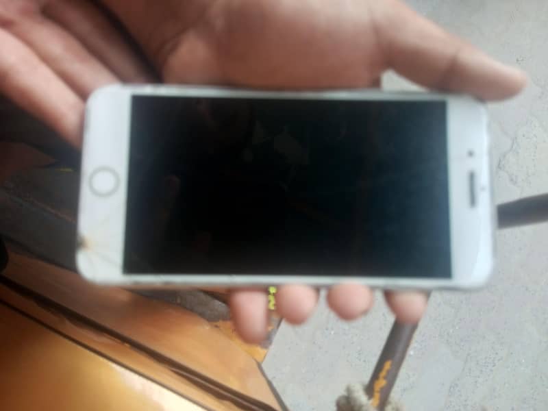 Apple iPhone 7 Plus 4