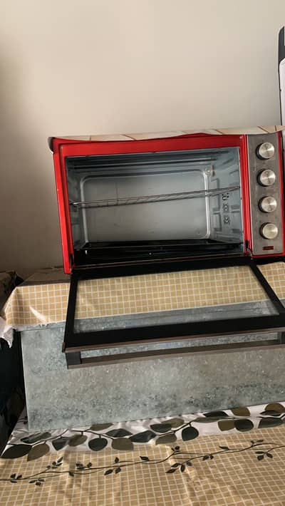 Dubai imported Olsenmark baking Oven 60L - 10/10 Condition -sarghoda
