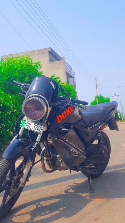 KTM DUKE 220F TOTALLY CUSTOM MADE BIKE