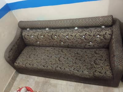 5 Seater sofa with good condition
