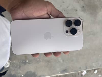 Apple iPhone 16 Pro Max