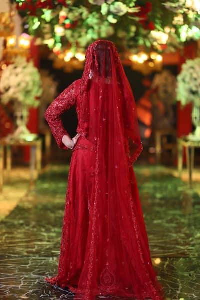  LUXURY RED BRIDAL LEHENGA FOR SALE 