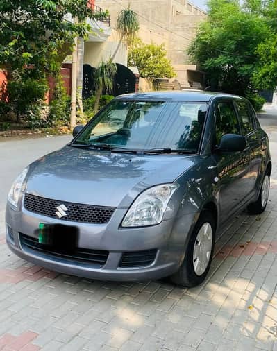 Suzuki Swift dx1.3  2012