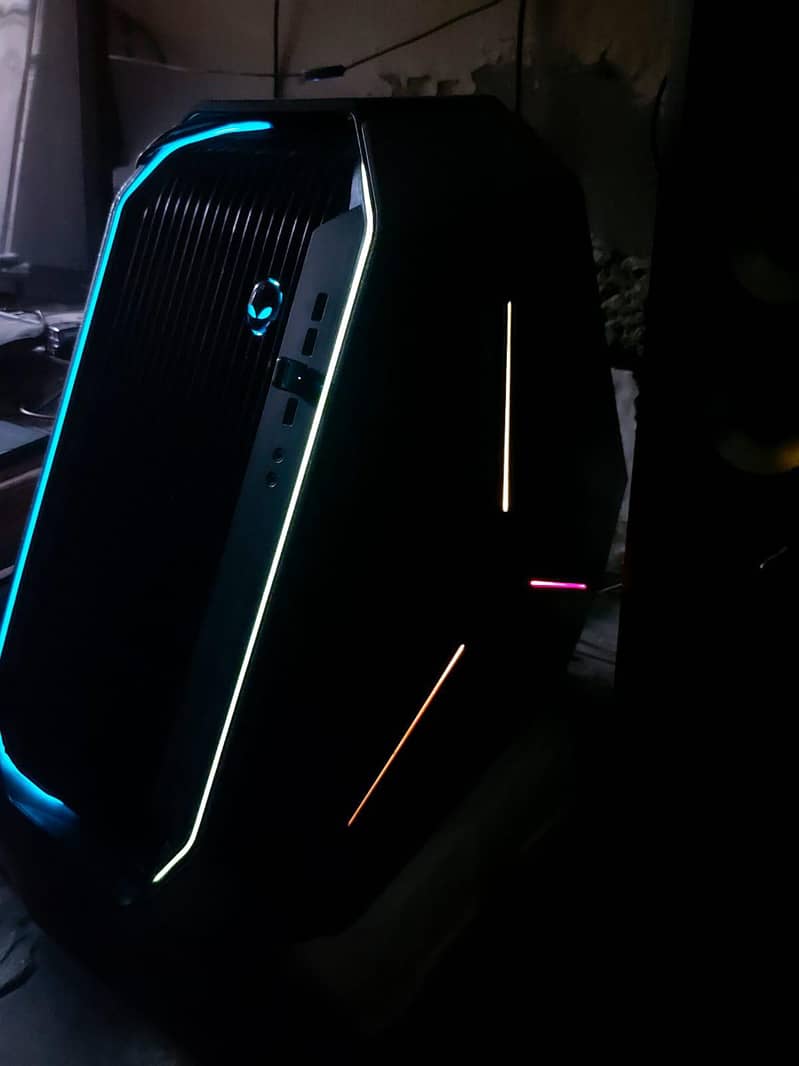Alienware Area 51 R5 0