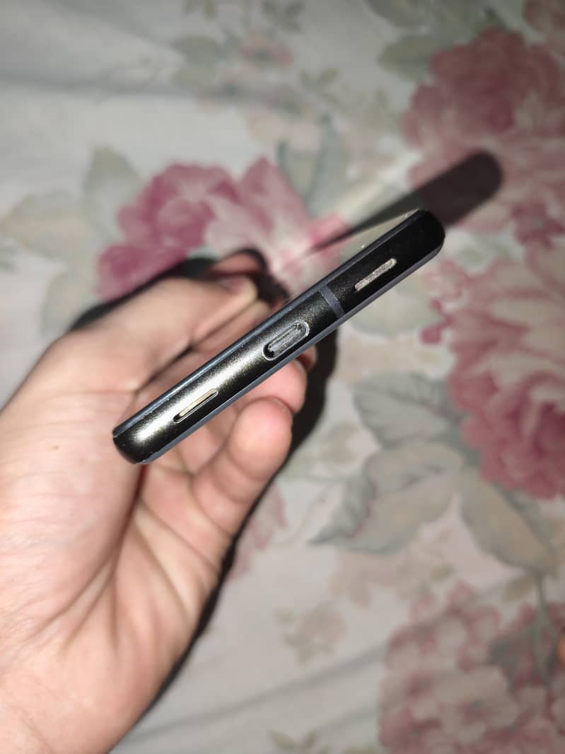 Google Pixel 6a 3
