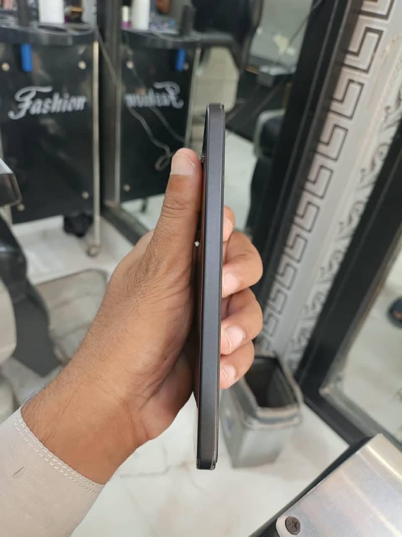 Realme Note13 1