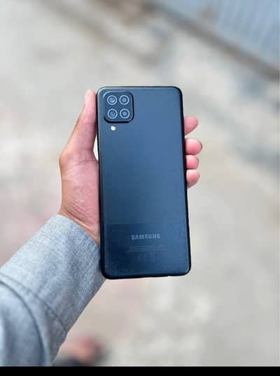 samsung A12.4. . 64