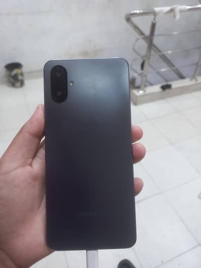 Samsung Mobile M06 5G 4/128 10by10 condition Urgent sale