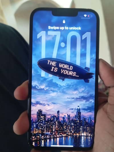Apple iPhone 13