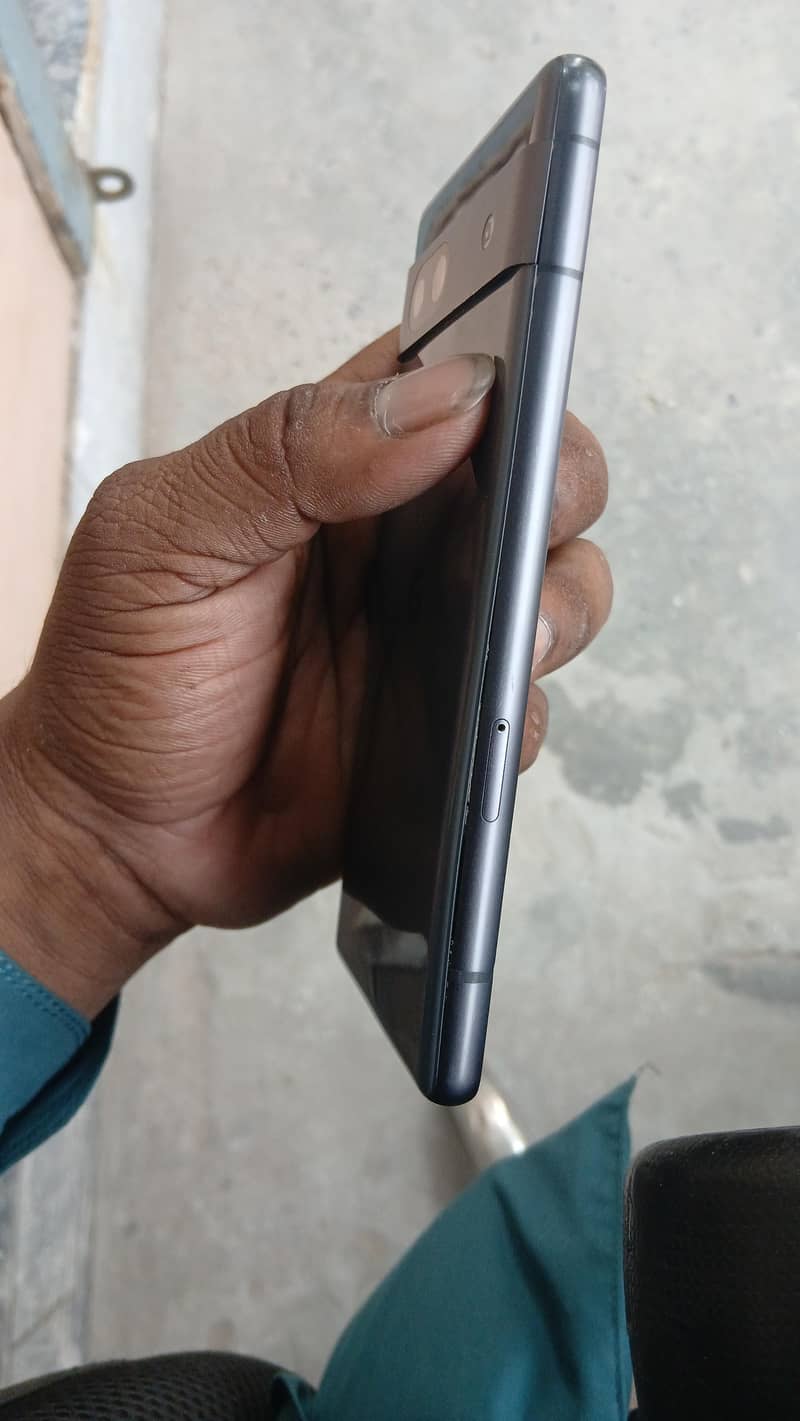 Google Pixel 7 4