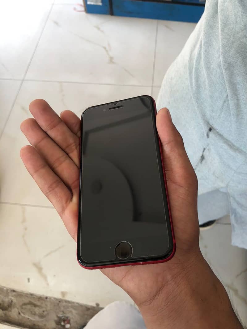 Apple iPhone 8 1
