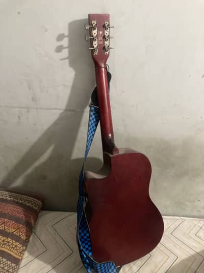 Classic guitar for urgent sale