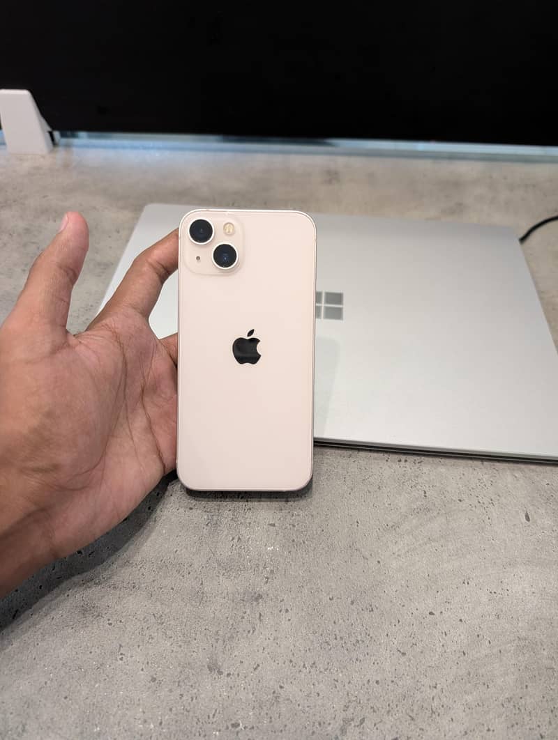 Apple iPhone 13 5