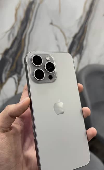 Apple iPhone 15 Pro Max